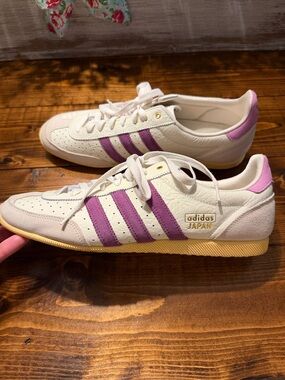 Adidas Japan Women’s size 12.5